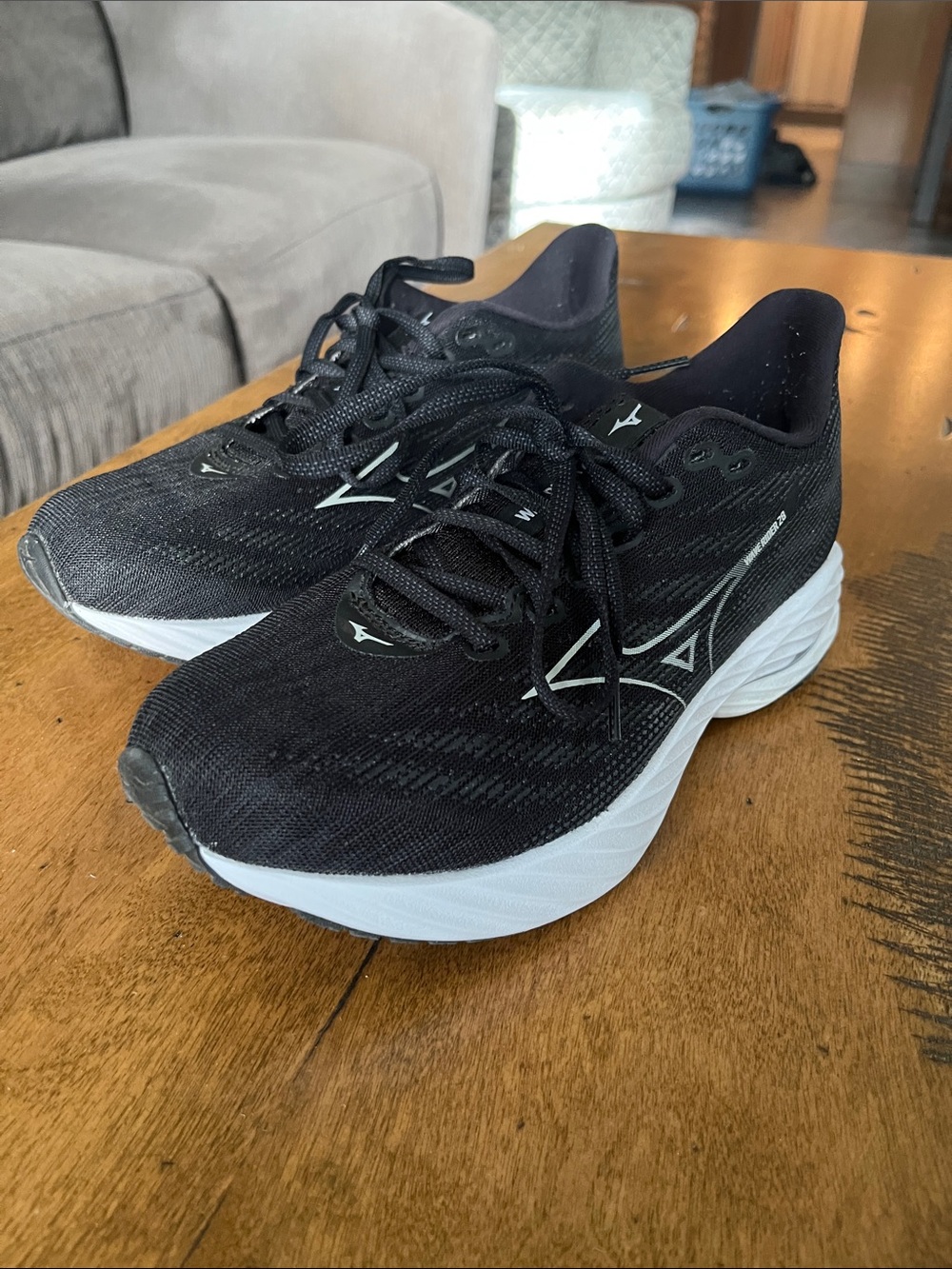 Women’s Mizuno Waverider28 size 7.5D